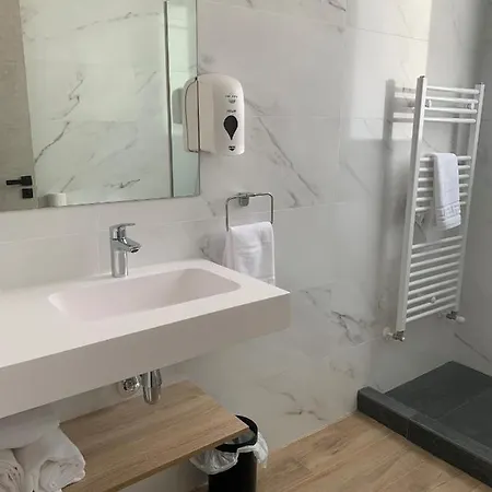 Don Pepo Hotel Lobon