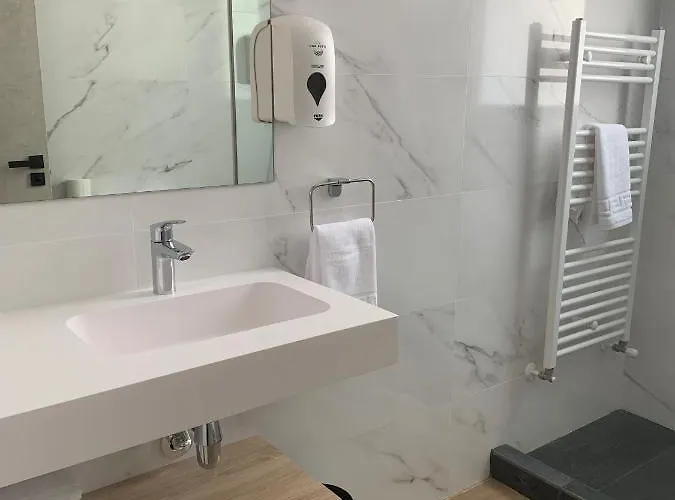 Don Pepo Hotel Lobon